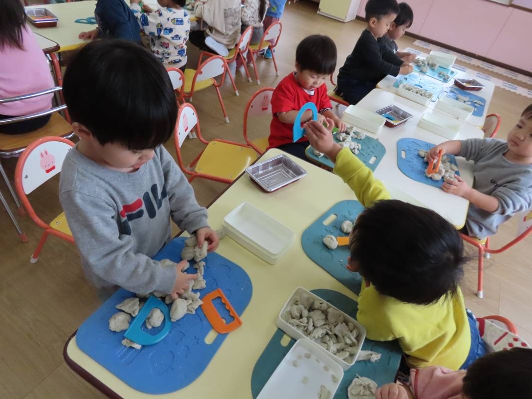 ぼたん組　粘土遊び