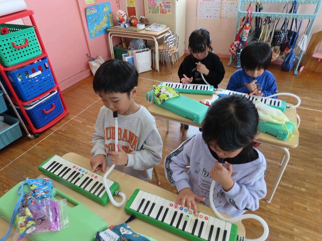 ゆり組　鍵盤ハーモニカの活動