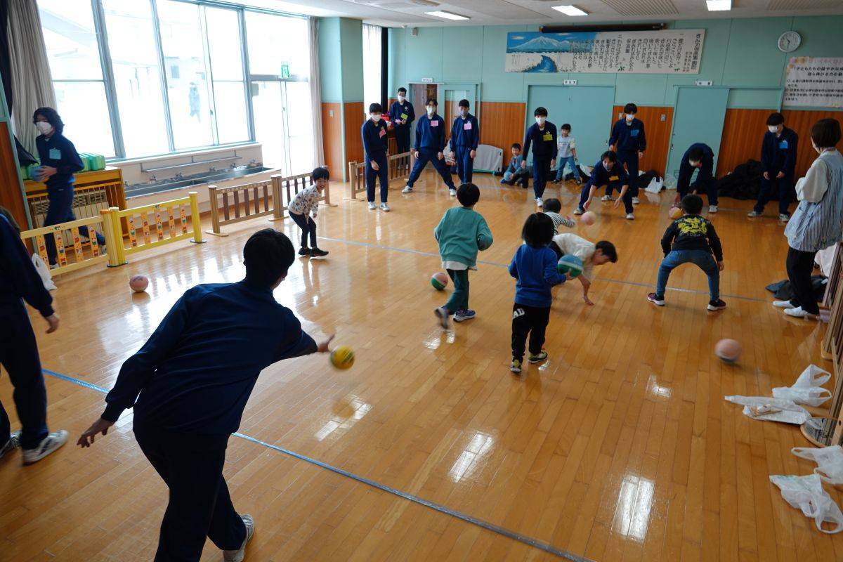 見附中学校３年１組来園