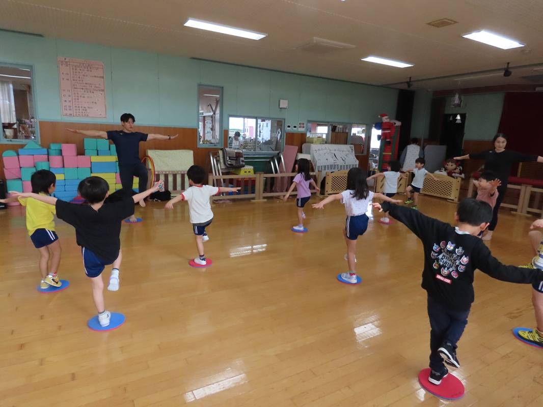 年中組　わくわくちゃれんじ「運動あそび」