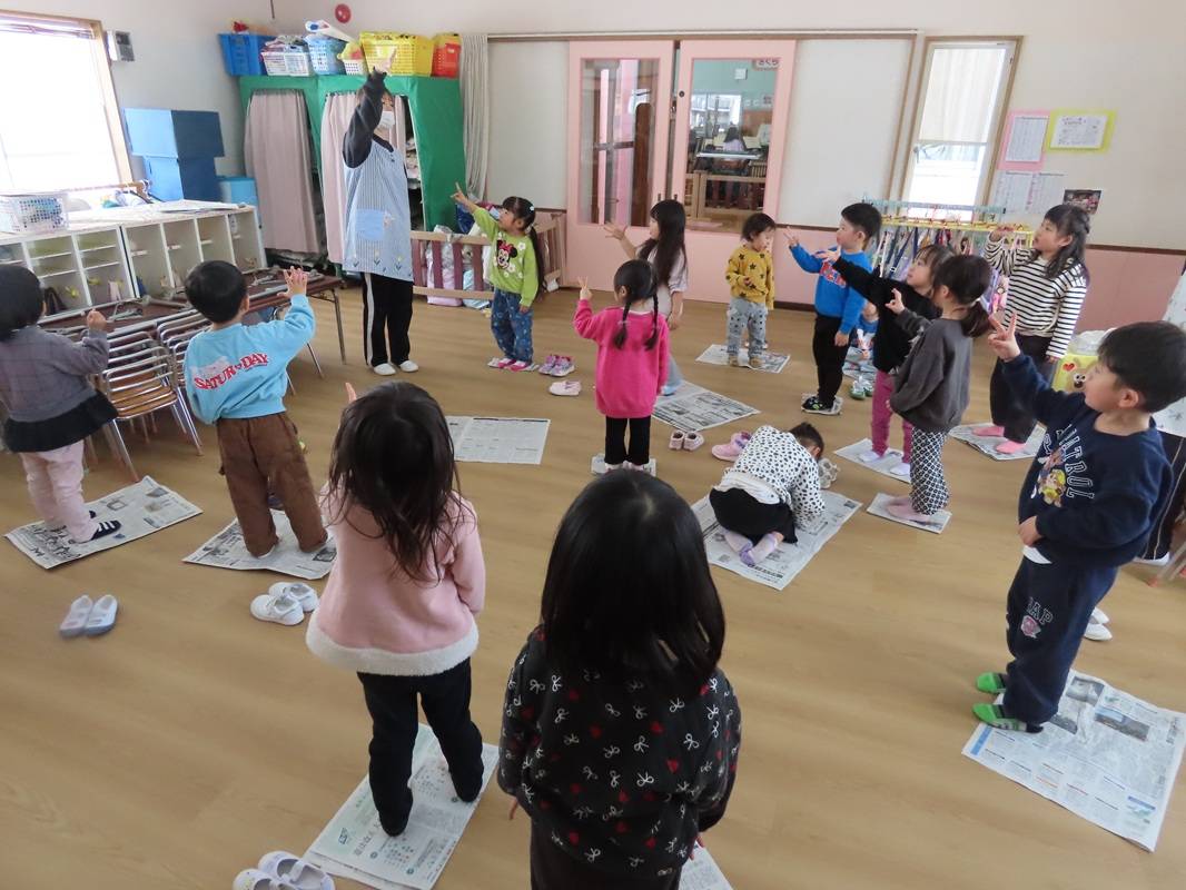 さくら組　新聞紙ジャンケン