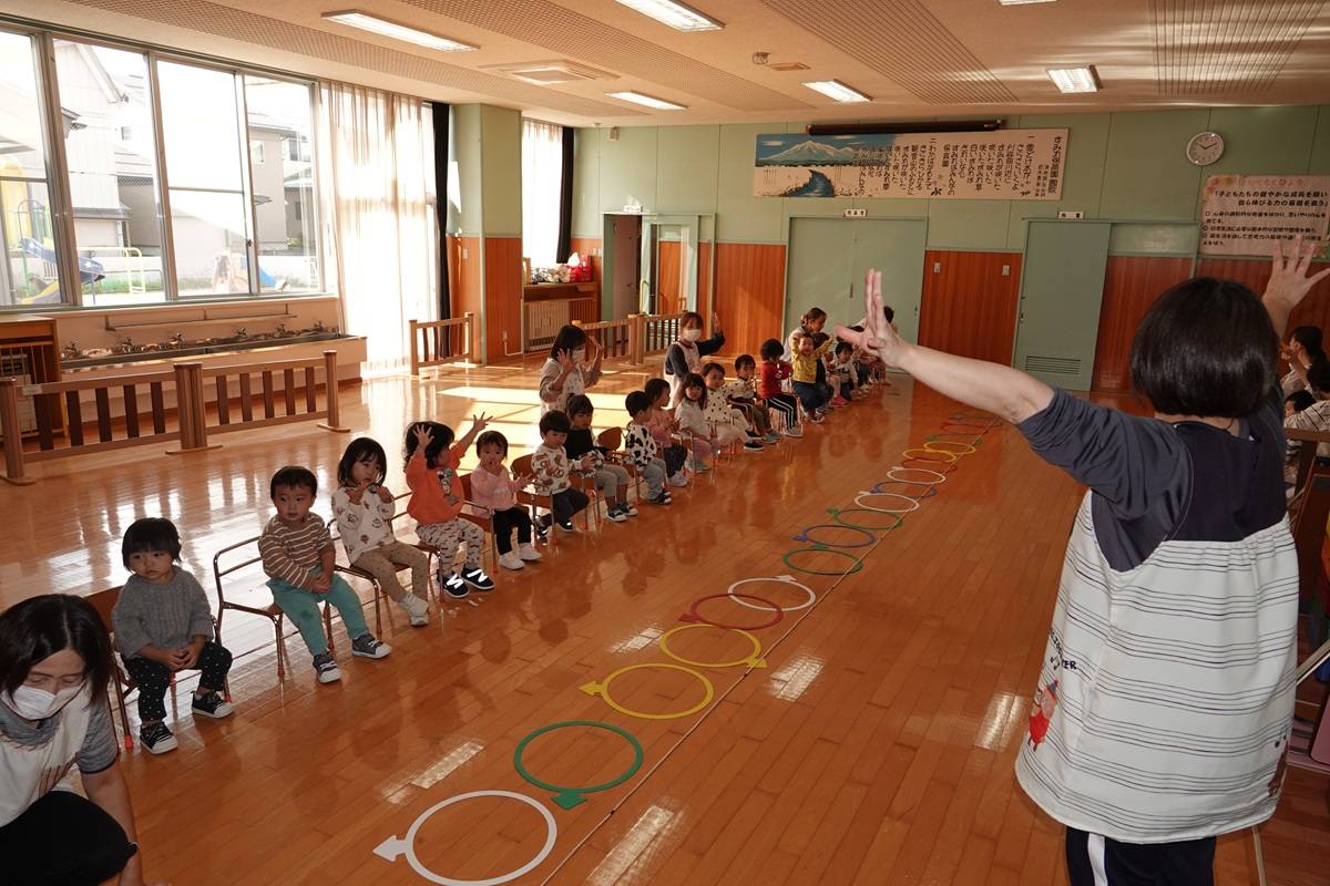 ばらぐみのお遊戯会練習