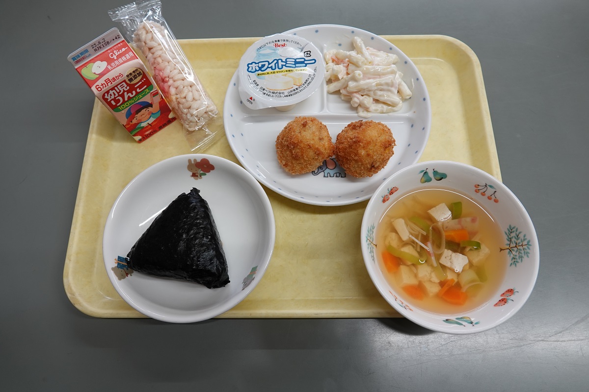 5月19日（金）５月お誕生会お祝いの給食