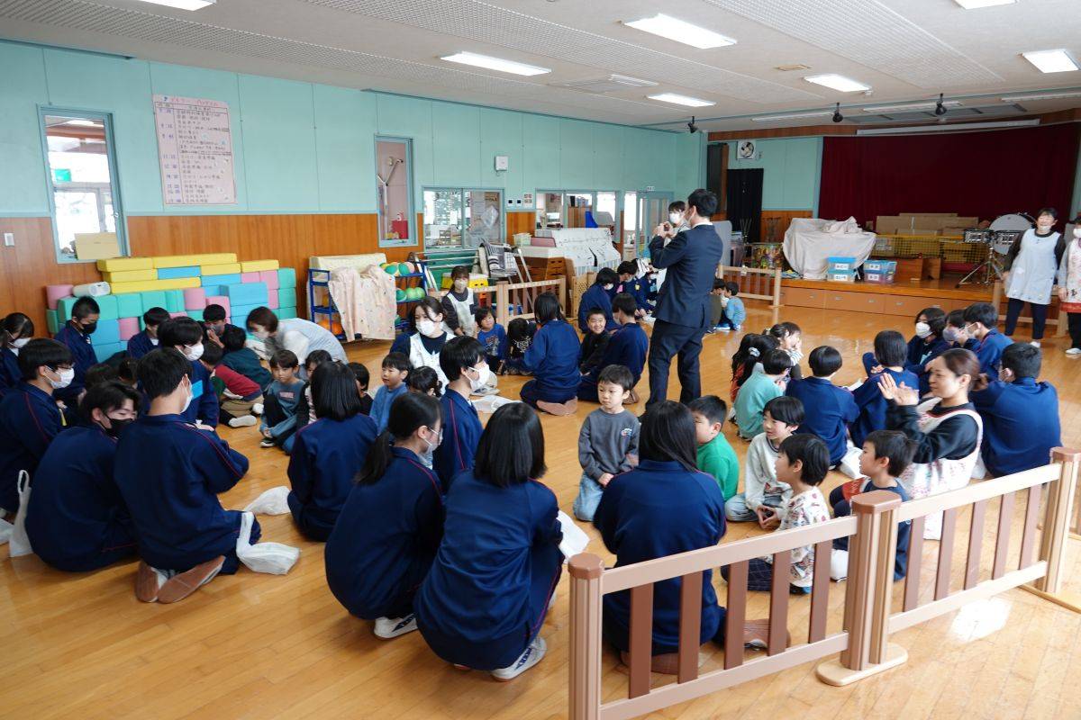 見附中学校３年１組来園