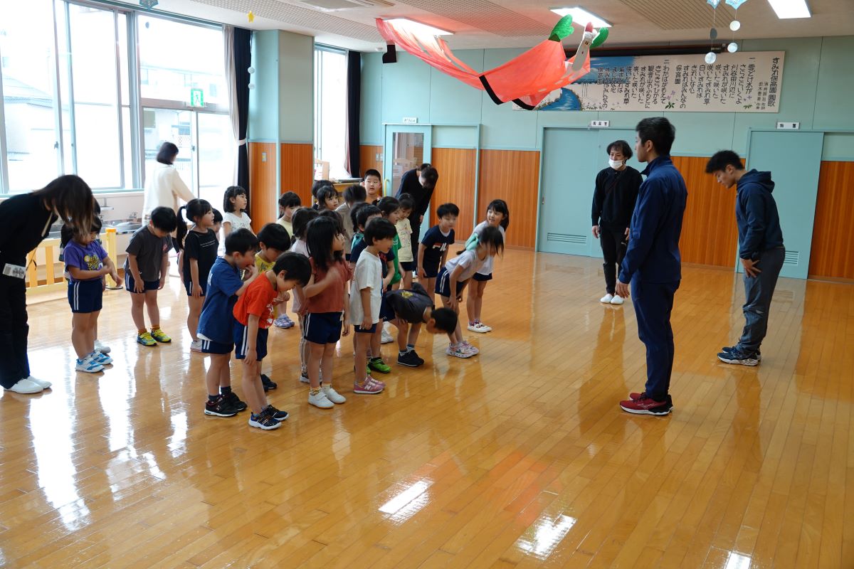 12月13日（水）年長の「わくわくちゃれんじ運動あそび」
