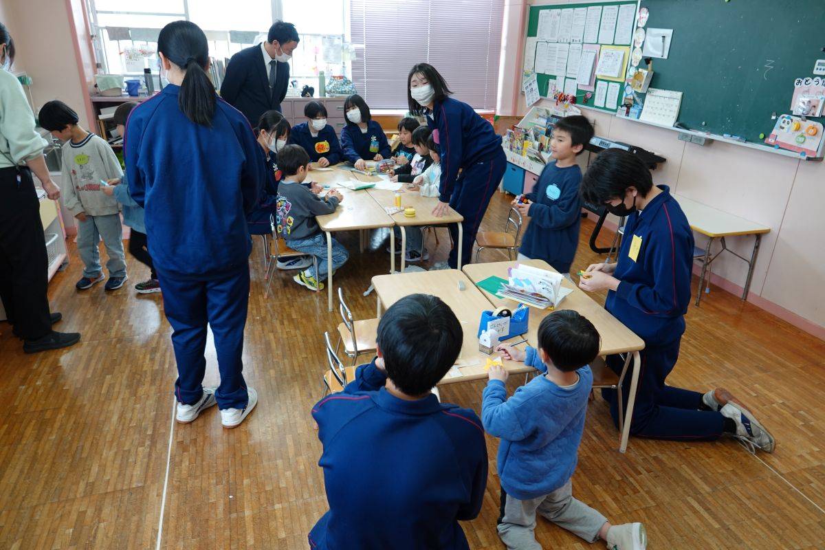 見附中学校３年１組来園